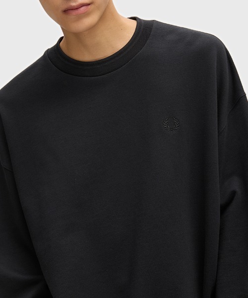 FRED PERRY(フレッドペリー)の「Oversized Tipped Sweatshirt/オーバーサイズティップドスウェット(スウェット・メンズ・ブラウン/グレー/ブラック・L/M/S)」の21枚目の写真