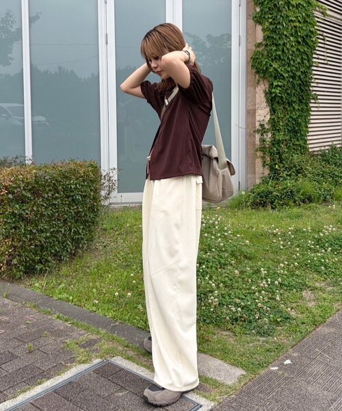 Kastane(カスタネ)の「【一部店舗限定】B カーブスウェットパンツ(スウェットパンツ・レディース・ライトグレー/アイボリー・FREE)」の5枚目の写真