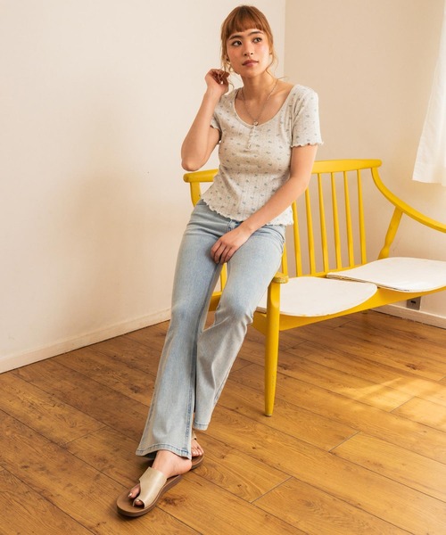 anap mimpi(アナップミンピ)の「小花柄 ヘンリーネック Tシャツ(Tシャツ/カットソー・レディース・ホワイト/グレー/ブルー・F)」の22枚目の写真