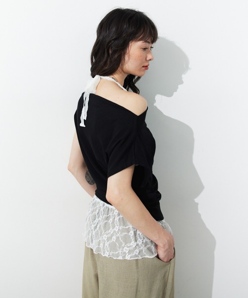 HANNE(アン)の「オフショルサイドギャザーTEE(Tシャツ/カットソー・レディース・ホワイト/ホワイト×ブラック/ブラック・FREE)」の6枚目の写真