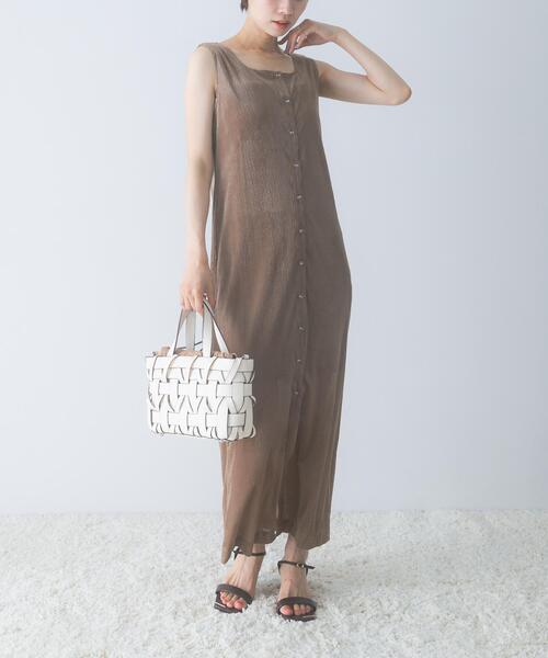 URBAN RESEARCH ROSSO WOMEN（アーバンリサーチ　ロッソ）の「シアーベロアスクエアネックワンピース（ワンピース・レディース・ネイビー/ブラウン・38/36）」の6枚目の写真