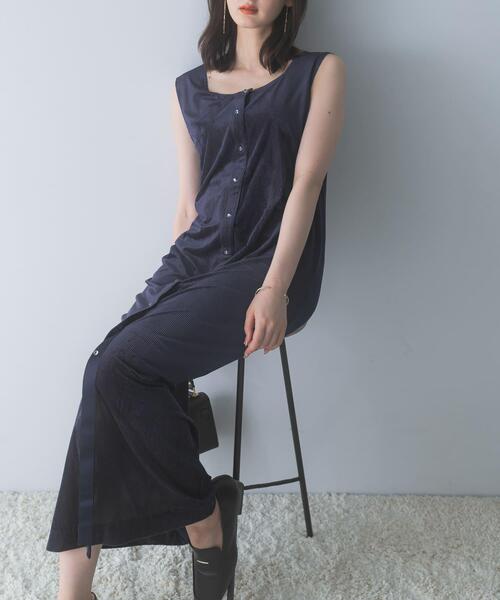 URBAN RESEARCH ROSSO WOMEN（アーバンリサーチ　ロッソ）の「シアーベロアスクエアネックワンピース（ワンピース・レディース・ネイビー/ブラウン・38/36）」の19枚目の写真