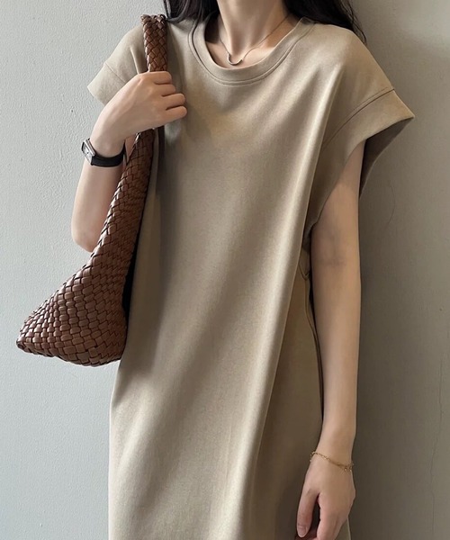 VIBGYOR(ヴィブジョー)の「FReePLACe/ストレート シンプル ワンピース X12899(ワンピース・レディース・ブラック/ネイビー/ベージュ・MEDIUM/LARGE)」の2枚目の写真