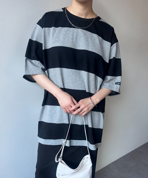 OK YESTERDAY(オッケーイエスタデイ)の「ワイドボーダーTシャツ(Tシャツ/カットソー・レディース・グレー/ネイビー/ブラック・MEDIUM/LARGE)」の14枚目の写真