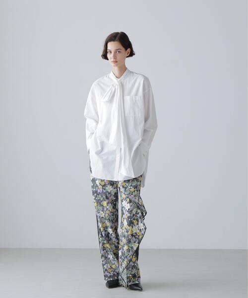 ADORE（アドーア）の「◆ワイドボゥブラウス（シャツ/ブラウス・レディース・ブラック/ブルー/ホワイト・38）」の17枚目の写真