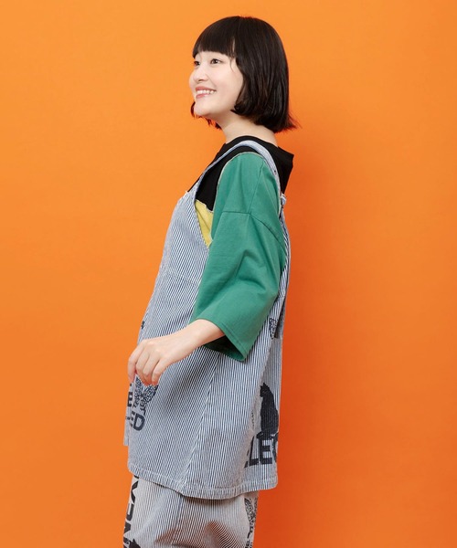 ScoLar(スカラー)の「ScoLar(スカラー) ロゴ半ラバープリント デニムorヒッコリー2wayベスト(ベスト・レディース・ブルー系その他/ブルー/ブラック・MEDIUM)」の6枚目の写真