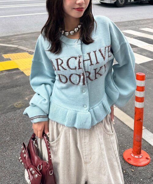 CIAOPANIC(チャオパニック)の「シャギー配色ロゴフリルニットカーディガン(カーディガン/ボレロ・レディース・ミント/グリーン/サックスブルー/ネイビー/アイボリー/ピンク/グレー/ブラウン/ホワイト/イエロー/バーガンディー・ONE SIZE)」の6枚目の写真