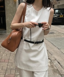ノースリーブブラウス