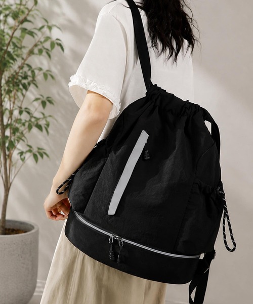 TONE SELECT GOODS(トーンセレクトグッズ)の「LESRIRE/ シューズ収納付きスポーツバッグ大容量軽量ナイロンリュック L9384(バックパック/リュック・レディース・パープル/ベージュ/ブラック/ブルー/グリーン/グレー・FREE)」の1枚目の写真
