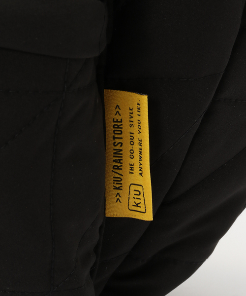 KiU(キウ)の「【KiU/キウ】 PADDED W-POCKET SHOULDER BAG(ショルダーバッグ・レディース・ブラック・FREE)」の6枚目の写真