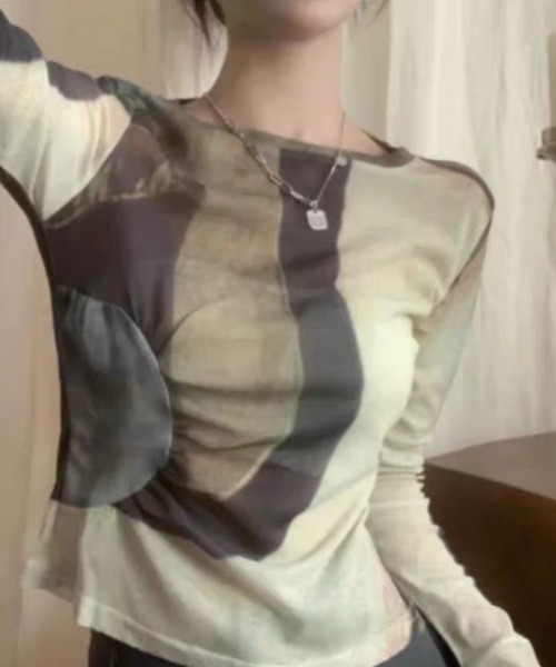 ampm(エーエムピーエム)の「アブストラクト柄シアー ロングスリーブトップス(Tシャツ/カットソー・レディース・ブラウン・FREE)」の12枚目の写真