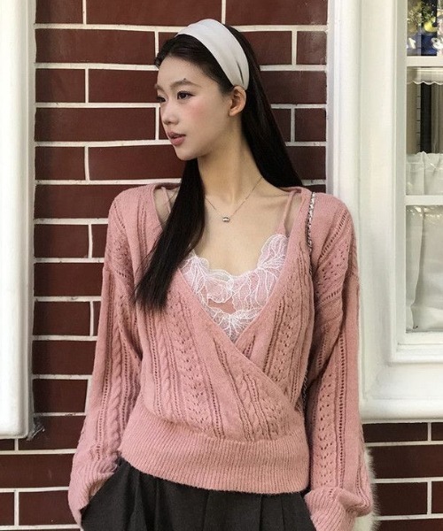 Teem Store(チームストア)の「【セット/レイヤード】レースキャミ×カシュクールケーブルニット(ニット/セーター・レディース・ホワイト/グレー/ピンク・M)」の10枚目の写真