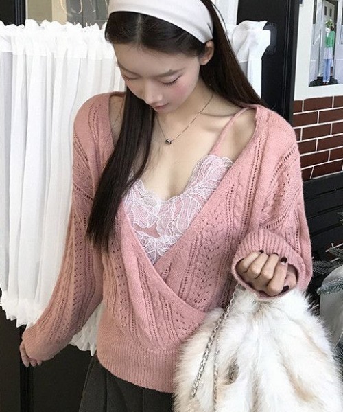 Teem Store(チームストア)の「【セット/レイヤード】レースキャミ×カシュクールケーブルニット(ニット/セーター・レディース・ホワイト/グレー/ピンク・M)」の5枚目の写真