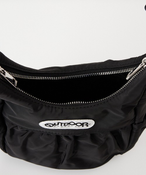 OUTDOOR PRODUCTS（アウトドアプロダクツ）の「[OUTDOOR PRODUCTS/アウトドアプロダクツ] エッグナイロンショルダーバッグ（ショルダーバッグ・レディース・レッド/ブラック・F）」の14枚目の写真