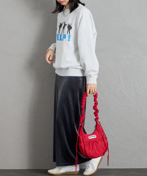OUTDOOR PRODUCTS（アウトドアプロダクツ）の「[OUTDOOR PRODUCTS/アウトドアプロダクツ] エッグナイロンショルダーバッグ（ショルダーバッグ・レディース・レッド/ブラック・F）」の5枚目の写真