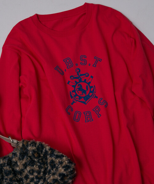 FREAK'S STORE（フリークスストア）の「フロッキープリント カレッジロゴロンT/フロッキーロゴTシャツ（Tシャツ/カットソー・レディース・レッド/ネイビー/オフホワイト・ﾌﾘ-）」の3枚目の写真
