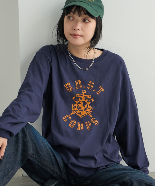 FREAK'S STORE（フリークスストア）の「フロッキープリント カレッジロゴロンT/フロッキーロゴTシャツ（Tシャツ/カットソー・レディース・レッド/ネイビー/オフホワイト・ﾌﾘ-）」の6枚目の写真