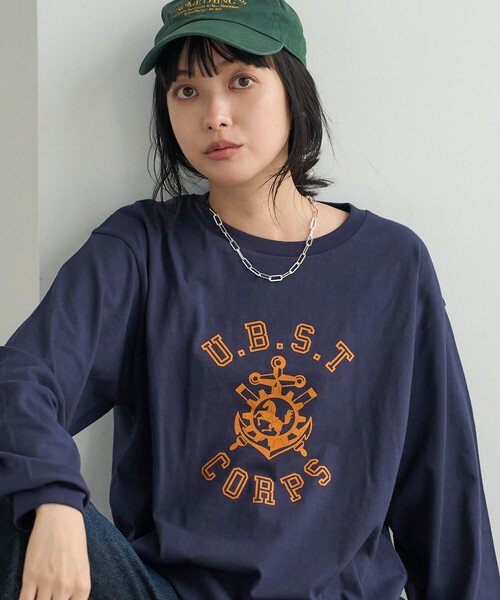 FREAK'S STORE（フリークスストア）の「フロッキープリント カレッジロゴロンT/フロッキーロゴTシャツ（Tシャツ/カットソー・レディース・レッド/ネイビー/オフホワイト・ﾌﾘ-）」の7枚目の写真