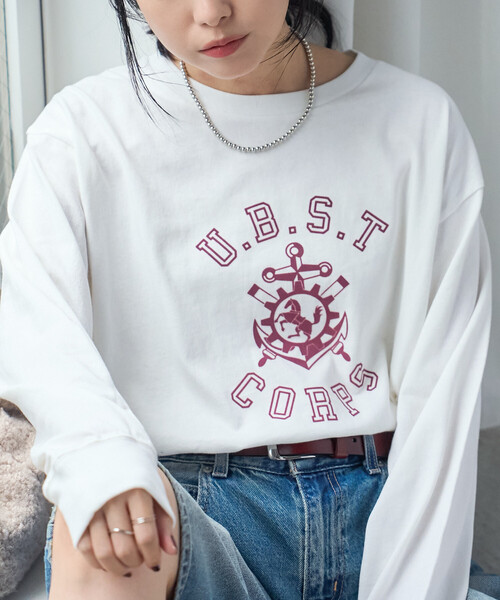 FREAK'S STORE（フリークスストア）の「フロッキープリント カレッジロゴロンT/フロッキーロゴTシャツ（Tシャツ/カットソー・レディース・レッド/ネイビー/オフホワイト・ﾌﾘ-）」の9枚目の写真