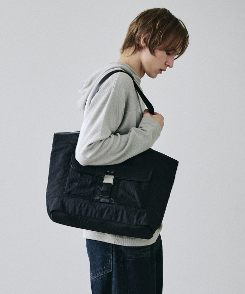 MAISON MINED(メゾンミネド)の「バックルトートバッグ(トートバッグ・メンズ・その他・FREE)」の1枚目の写真