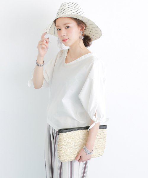 URBAN RESEARCH(アーバンリサーチ)の「UR タイプライター袖リボンブラウス(シャツ/ブラウス・レディース・サックスブルー/オフホワイト/ライトグレー・FREE)」の4枚目の写真