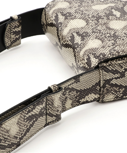 SLY（スライ）の「THICK SHOULDER BAG（ショルダーバッグ・レディース・マルチ/イエロー系その他・FREE）」の7枚目の写真