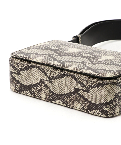 SLY（スライ）の「THICK SHOULDER BAG（ショルダーバッグ・レディース・マルチ/イエロー系その他・FREE）」の8枚目の写真