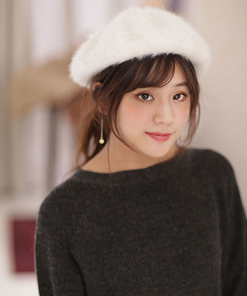 NANO universe（ナノユニバース）の「【CLASSY. 12月号掲載】 シャギーベレー（ハンチング/ベレー帽・レディース・グレイッシュベージュ/ネイビー/グレー/ホワイト・FREE）」の2枚目の写真