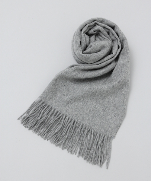 HARE（ハレ）の「【カシミヤブレンド】ベーシックプレーンマフラー(HARE)（マフラー・メンズ・イエロー/ブラック/グレー/ボルドー・FREE）」の3枚目の写真