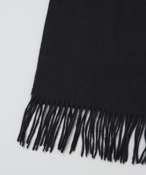HARE（ハレ）の「【カシミヤブレンド】ベーシックプレーンマフラー(HARE)（マフラー・メンズ・イエロー/ブラック/グレー/ボルドー・FREE）」の12枚目の写真