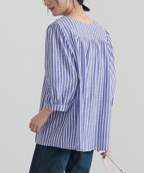 n'OrLABEL(ノアールレーベル)の「『ふんわりストライプデザインブラウス』(シャツ/ブラウス・レディース・ホワイト×ブルー・FREE)」の6枚目の写真