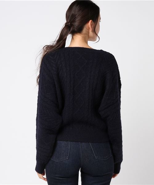 Te chichi TERRASSE（テチチテラス）の「５Ｇケーブル柄編みドルマンプルオーバー（ニット/セーター・レディース・ネイビー/グレー/オフホワイト・ﾌﾘ-）」の5枚目の写真