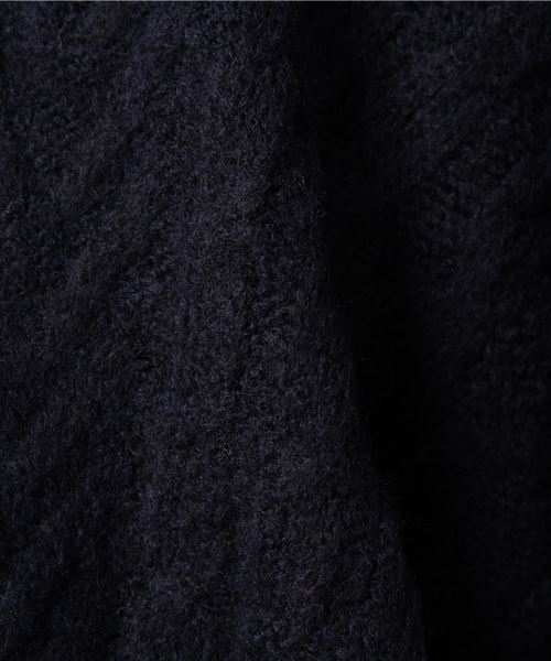 Te chichi TERRASSE（テチチテラス）の「５Ｇケーブル柄編みドルマンプルオーバー（ニット/セーター・レディース・ネイビー/グレー/オフホワイト・ﾌﾘ-）」の8枚目の写真