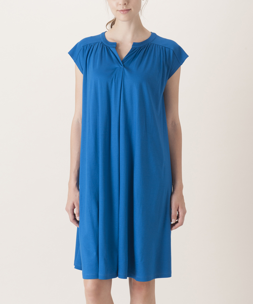 BLUE LABEL CRESTBRIDGE（ブルーレーベルクレストブリッジ）の「ドレープスムース　ジャージードレス（ワンピース・レディース・ブルー系その他5/ダークネイビー・38/36）」の8枚目の写真