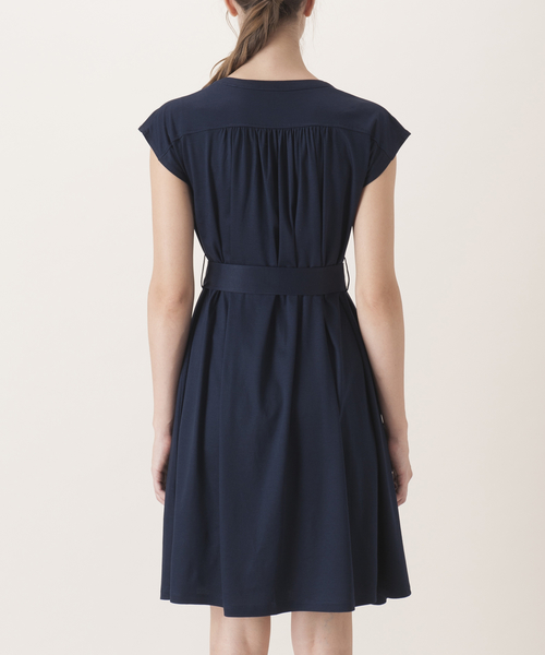 BLUE LABEL CRESTBRIDGE（ブルーレーベルクレストブリッジ）の「ドレープスムース　ジャージードレス（ワンピース・レディース・ブルー系その他5/ダークネイビー・38/36）」の12枚目の写真
