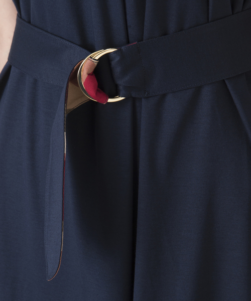 BLUE LABEL CRESTBRIDGE（ブルーレーベルクレストブリッジ）の「ドレープスムース　ジャージードレス（ワンピース・レディース・ブルー系その他5/ダークネイビー・38/36）」の14枚目の写真