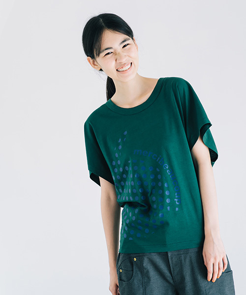 mercibeaucoup,（メルシーボークー）の「S Ｂ：カンマティー（Ｓ）（Tシャツ/カットソー・レディース・ホワイト/グリーン/グレー・01）」の3枚目の写真