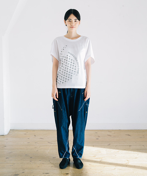 mercibeaucoup,（メルシーボークー）の「S Ｂ：カンマティー（Ｓ）（Tシャツ/カットソー・レディース・ホワイト/グリーン/グレー・01）」の6枚目の写真