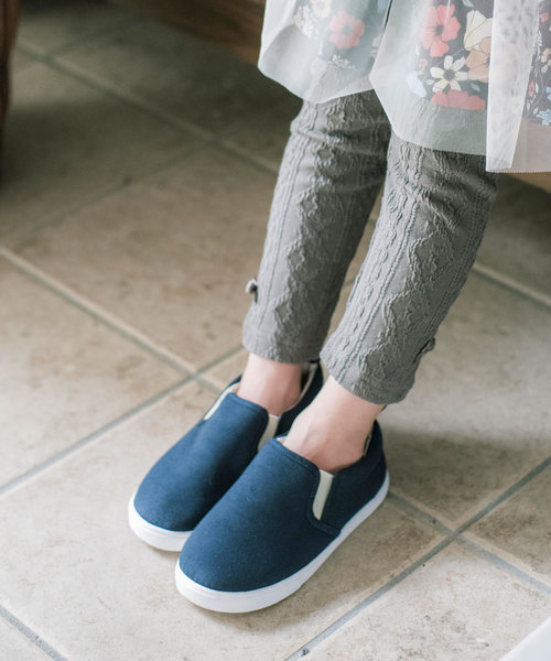 Catherine Cottage(キャサリンコテージ)の「ケーブルレギンス(レギンス/スパッツ・キッズ・ブラック/ネイビー/グレー/オフホワイト/ライラック/キナリ/ピンク/オリーブ・90/100/110/120/130/140/150)」の4枚目の写真