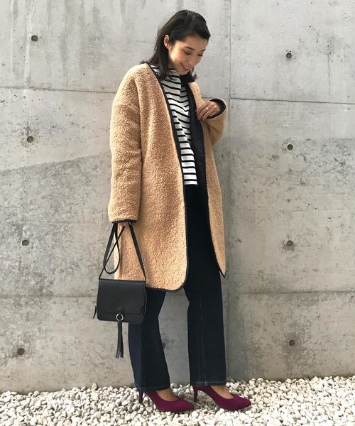 KOBE LETTUCE（コウベレタス）の「リバーシブルロングふわもこボアブルゾン（ブルゾン・レディース・カーキ/ベージュ/ブラック/アイボリー・FREE）」の9枚目の写真