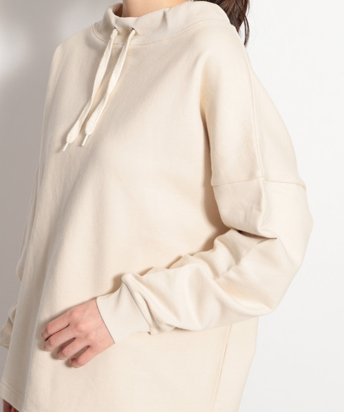 niko and（ニコアンド）の「USAミニ裏毛ハイネックプルオーバー（T