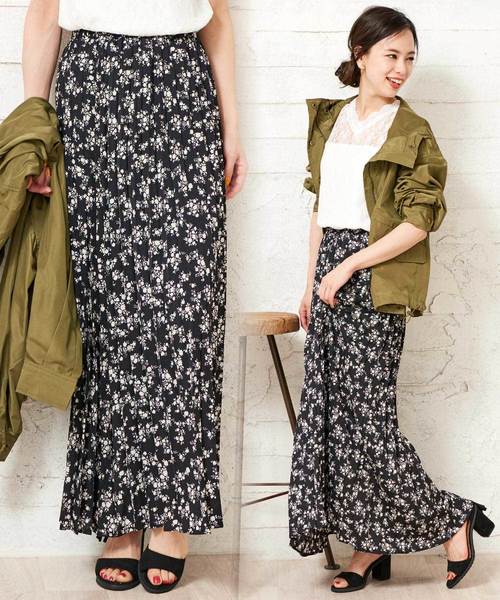 Girly Doll（ガーリードール）の「ジョーゼットロングプリーツスカート（スカート・レディース・ダークブルー/ホワイト/ブルー系その他/ライトブルー/ブラック系その他2/ブラック系その他/ベージュ/ライトパープル/ライトグレー/ライトピンク/ブラック/ブルー/グリーン/ホワイト系その他/ブラック系その他3/ブラック系その他4/ネイビー/ベージュ系その他/ブラック系その他5・M/L/S）」の7枚目の写真