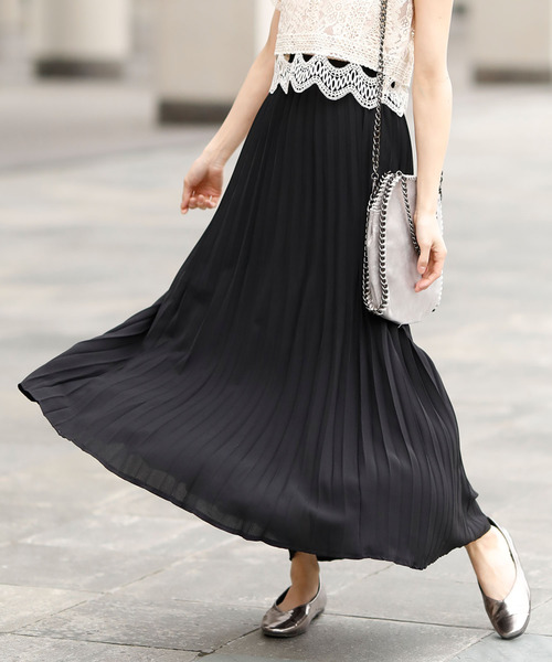 Girly Doll（ガーリードール）の「ジョーゼットロングプリーツスカート（スカート・レディース・ダークブルー/ホワイト/ブルー系その他/ライトブルー/ブラック系その他2/ブラック系その他/ベージュ/ライトパープル/ライトグレー/ライトピンク/ブラック/ブルー/グリーン/ホワイト系その他/ブラック系その他3/ブラック系その他4/ネイビー/ベージュ系その他/ブラック系その他5・M/L/S）」の4枚目の写真