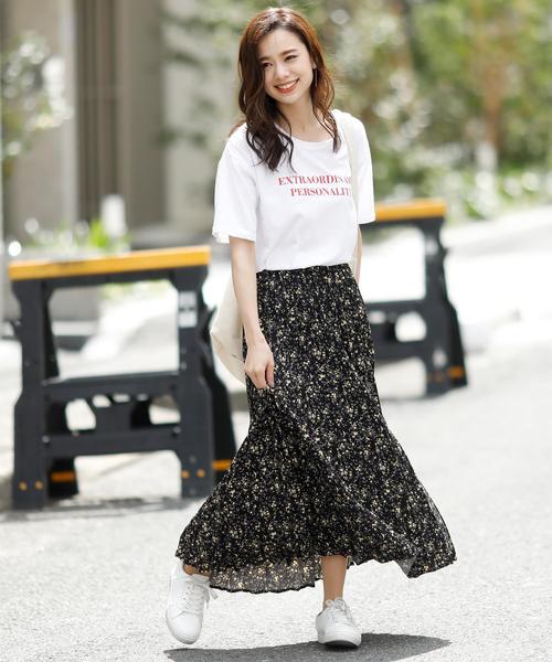 Girly Doll（ガーリードール）の「ジョーゼットロングプリーツスカート（スカート・レディース・ダークブルー/ホワイト/ブルー系その他/ライトブルー/ブラック系その他2/ブラック系その他/ベージュ/ライトパープル/ライトグレー/ライトピンク/ブラック/ブルー/グリーン/ホワイト系その他/ブラック系その他3/ブラック系その他4/ネイビー/ベージュ系その他/ブラック系その他5・M/L/S）」の20枚目の写真