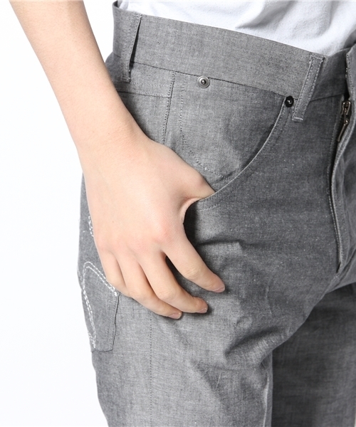 BEAMS LIGHTS Men's（ビームスライツ メンズ）の「○BEAMS LIGHTS with MIC*ITAYA / シャンブレー5ポケットパンツ（スラックス・メンズ・グレー・SMALL/MEDIUM/LARGE）」の6枚目の写真