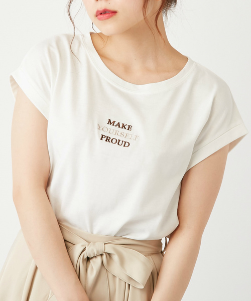 OLIVE des OLIVE(オリーブデオリーブ)の「3段ロゴ刺繍Tシャツ(Tシャツ/カットソー・レディース・ベージュ/オフホワイト/ピンク系その他/スミクロ・FREE)」の2枚目の写真