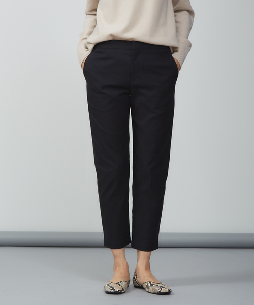 qualite（カリテ）の「クロップドストレッチスリムパンツ（その他パンツ・レディース・ライトグレー/ブラック/グリーン・40/38/36/34）」の2枚目の写真