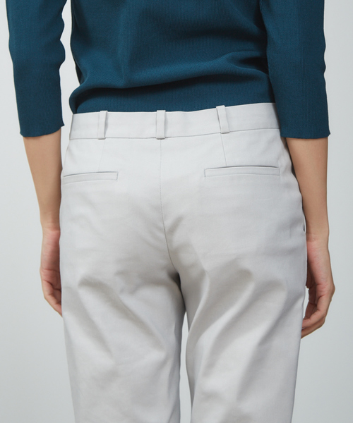 qualite（カリテ）の「クロップドストレッチスリムパンツ（その他パンツ・レディース・ライトグレー/ブラック/グリーン・40/38/36/34）」の7枚目の写真