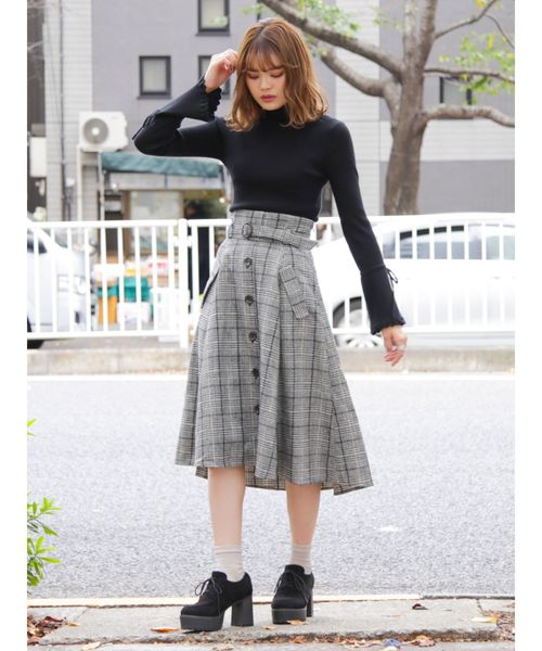 dazzlin（ダズリン）の「フレアスリーブリブタートルプルオーバー（ニット/セーター・レディース・オフホワイト/ブラック/オレンジ/ブラウン/ボルドー/モカ/ベージュ/グリーン/グレー/ピンク・FREE）」の11枚目の写真