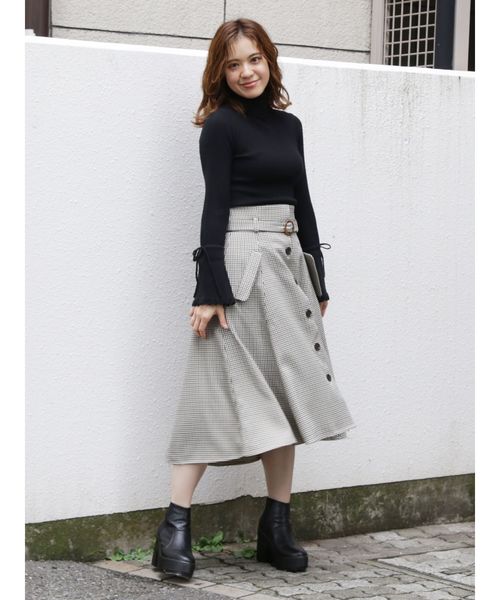 dazzlin（ダズリン）の「フレアスリーブリブタートルプルオーバー（ニット/セーター・レディース・オフホワイト/ブラック/オレンジ/ブラウン/ボルドー/モカ/ベージュ/グリーン/グレー/ピンク・FREE）」の18枚目の写真